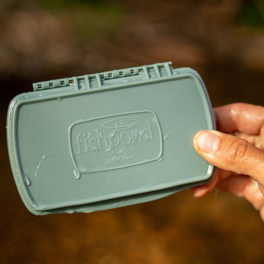 Fishpond Tacky Pescador Fly Box MagPad Small Smoke Grey Image 13