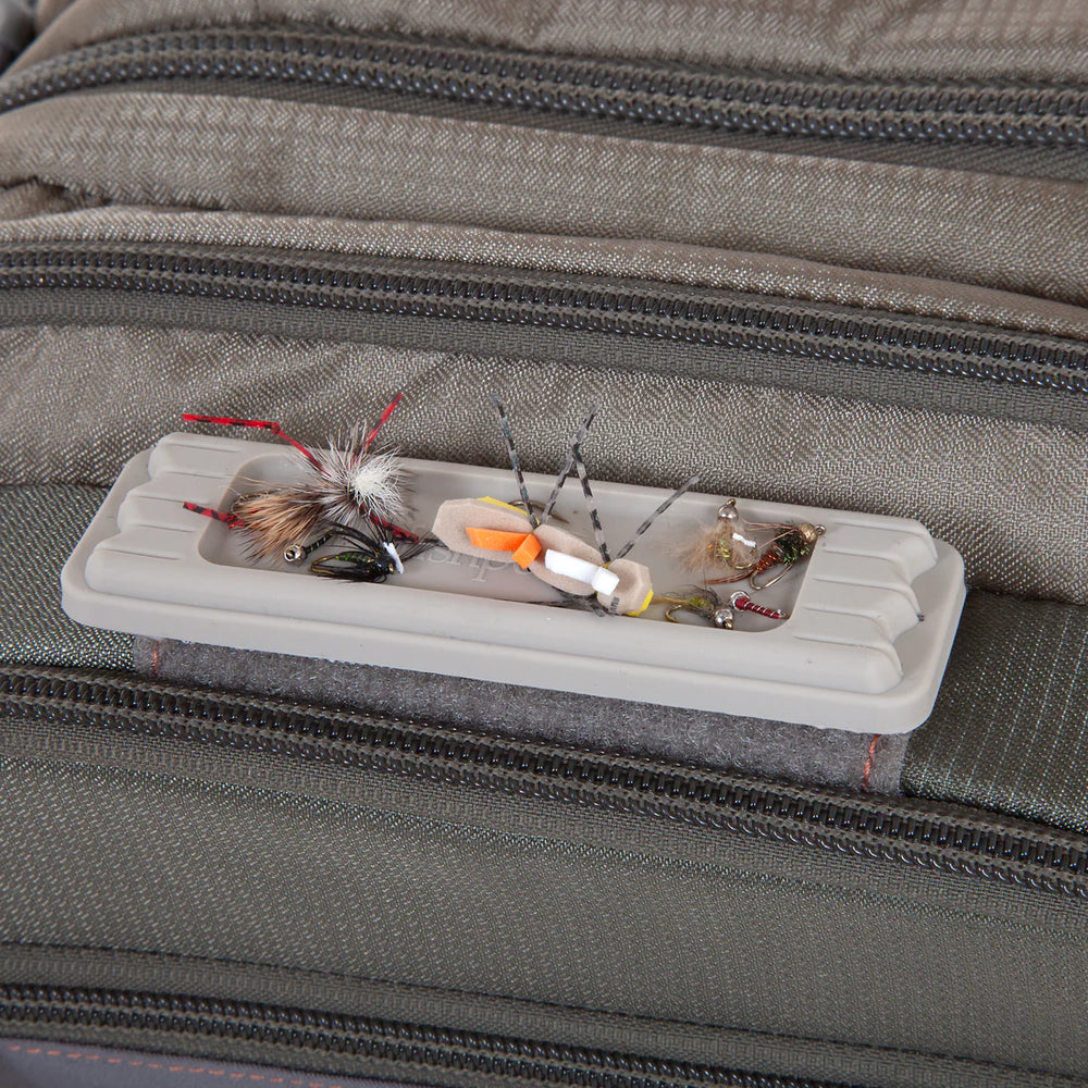 Fishpond Tacky Fly Dock Mag Pad